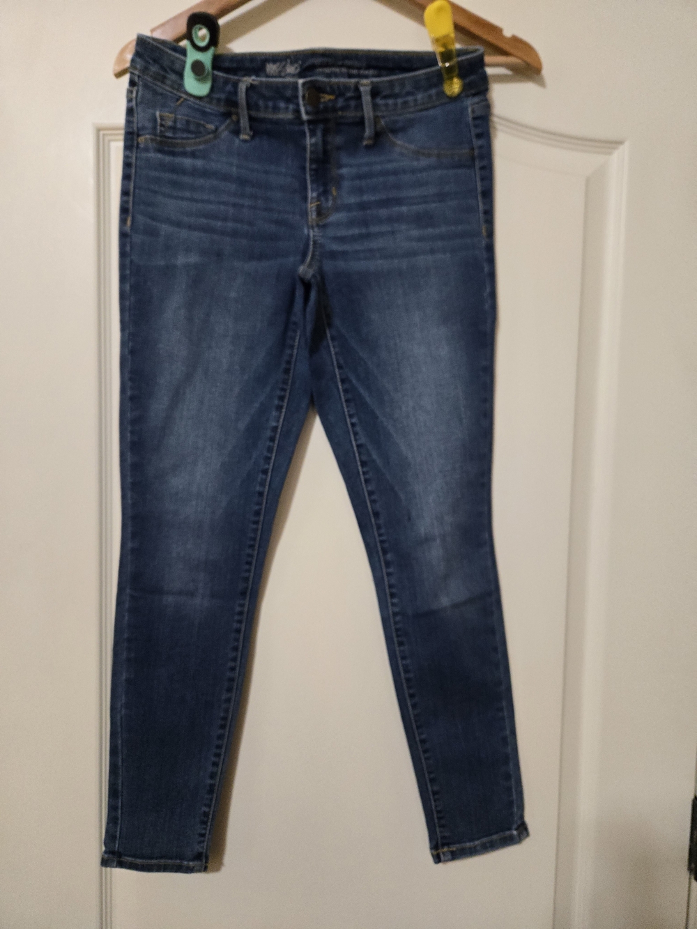 Classic Indigo Skinny Jeans - Comfortable Mid-Rise